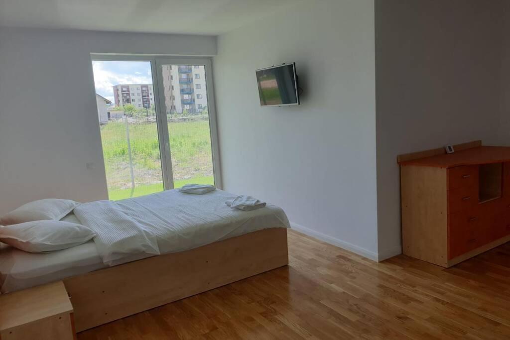 Garden Leisure Apartments Braşov Exteriör bild